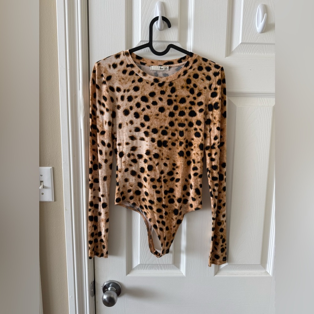 BNWOT Wilfred Free Aritzia Leopard Print Long Sleeve Bodysuit Size XS